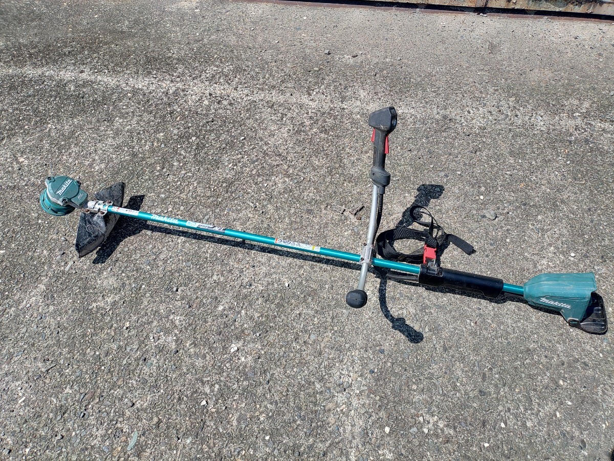 makita マキタ 18V＋18V 36V 充電式 草刈機 MUR368UD ガーデニング 園芸 造園 草刈り 本体のみ_画像1