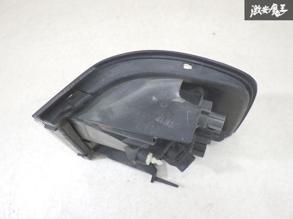 【破損無し！】 マツダ 純正 SK82V ボンゴ 2006年 ウィンカーレンズ コーナーレンズ フロント 片側のみ STANLEY P0371 棚13-4_画像7