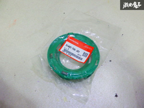 【未使用】 ホンダ 純正 GP5 フィット ハイブリッド 用 フロント コイルスプリング シート 1個 51402-T5A-J01 即納_画像1