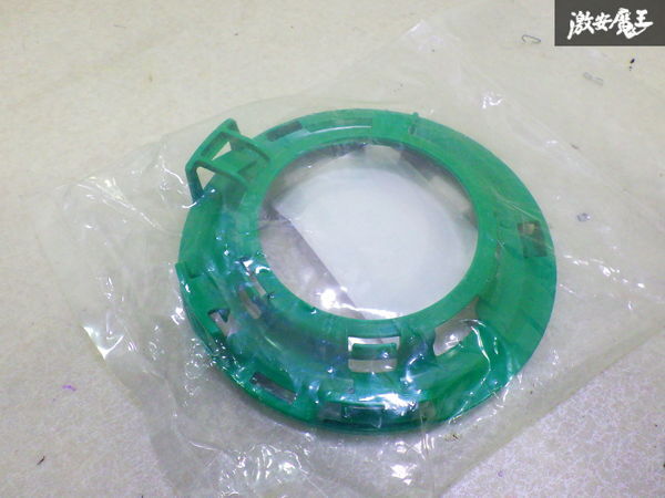 【未使用】 ホンダ 純正 GP5 フィット ハイブリッド 用 フロント コイルスプリング シート 1個 51402-T5A-J01 即納_画像5