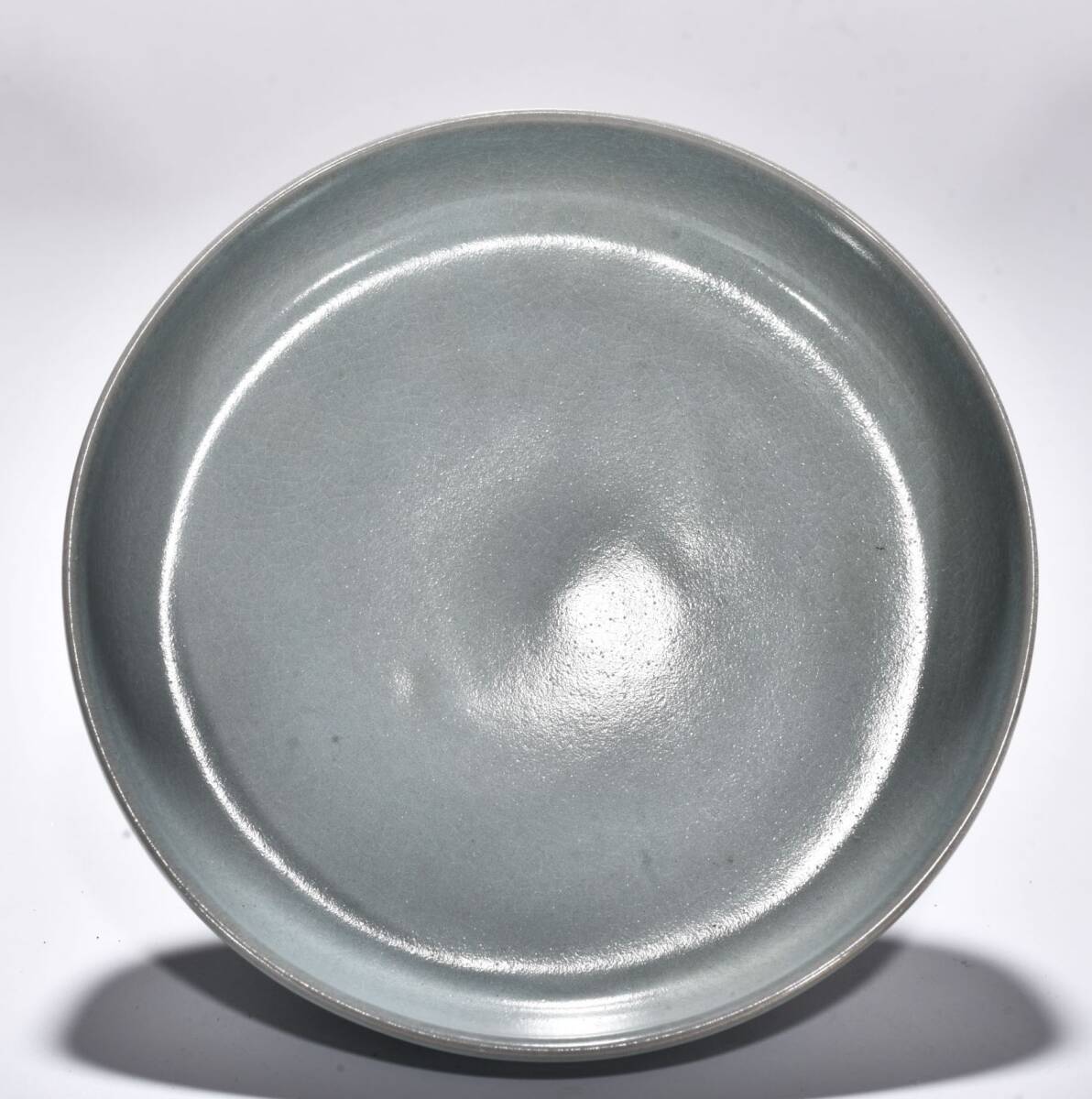 TA360■旧蔵珍品・孤品！宋時代 汝窯 天青釉 丸洗 千字銘文盤 極細工 時代物 古陶磁器■_画像4