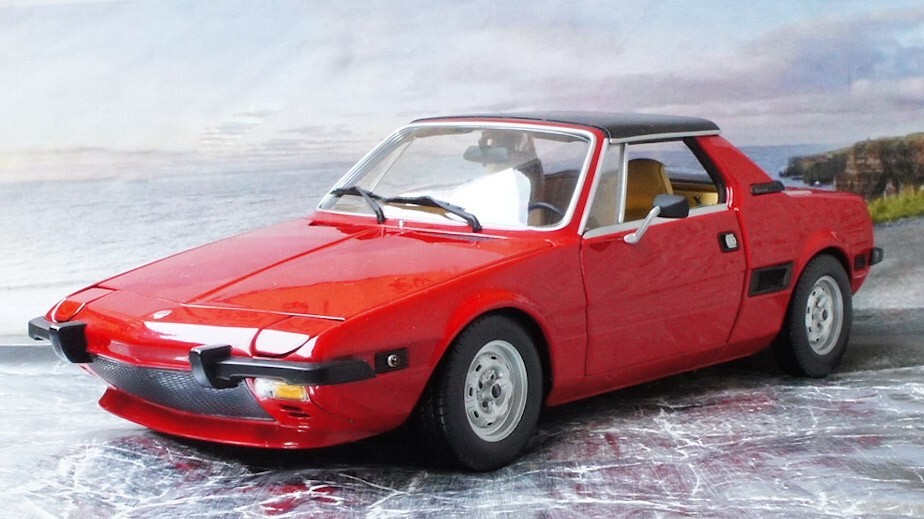 ミニチャンプス 1/18 1974 フィアット X1/9 1300 前期型 レッド Fiat Minichamps PMA 送料無料