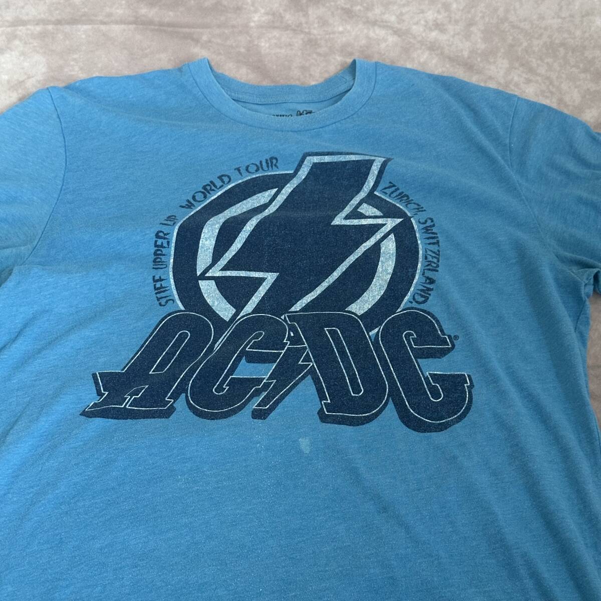 古着 “AC/DC”Tシャツ バンドT ロックT ツアーT ブルー Lサイズ スティフアッパーリップツアー_画像2