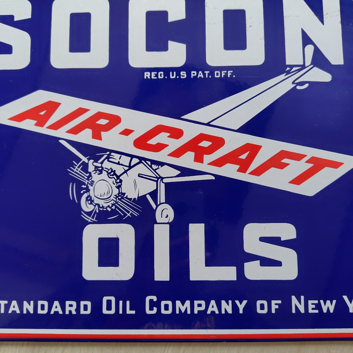 ヴィンテージ80s SOCONY AIR-CRAFT OIL サインプレート 45.8cmx30.6cm メタル1.6kg ヘビーウエイト Ande Rooney社製_画像2