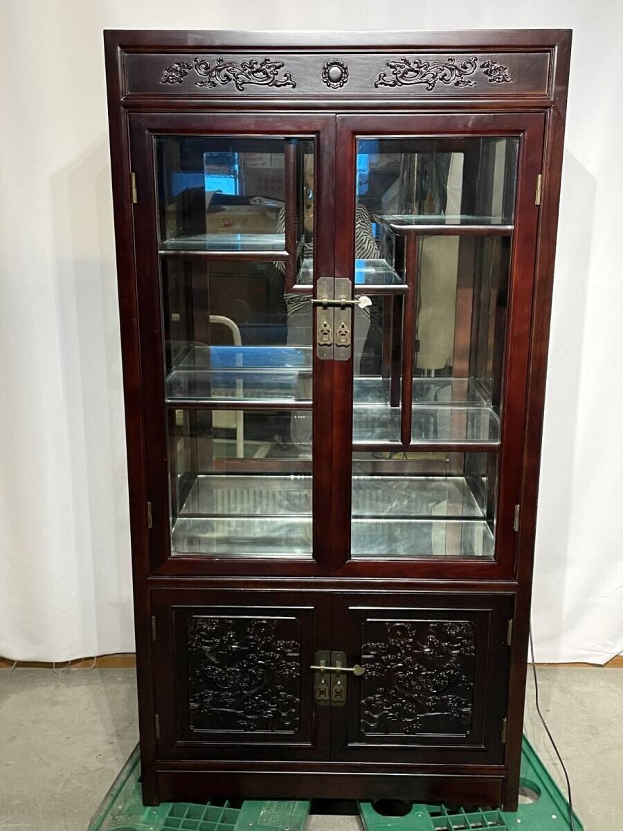 【K864】高級 飾り棚 キャビネット 家具 インテリア 古美術 ショーケース ライト付き 唐木 中国 細工 アンティーク_画像10