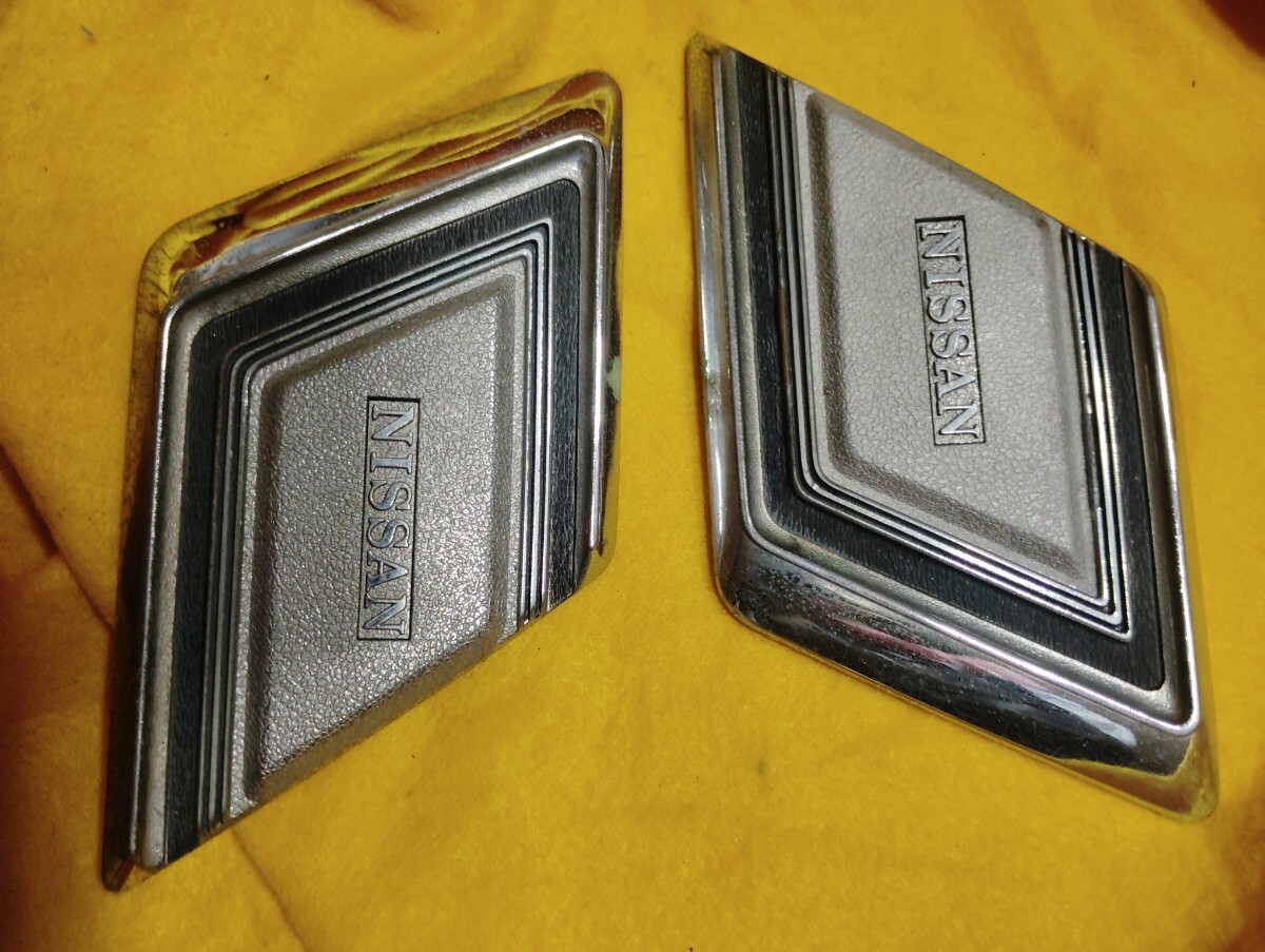 当時物　1977年 日産　ニッサン　V330 セドリック バン　リア　クウォーターピラーカバー　左右セット　レストアベース　補修用　JDM仕様に_画像1