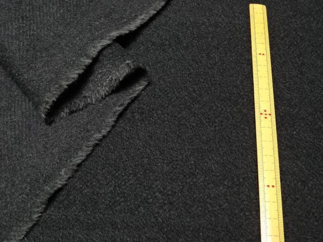 ウール100 メルトン ヘリンボーン やや薄～中間 黒×グレー系 6m