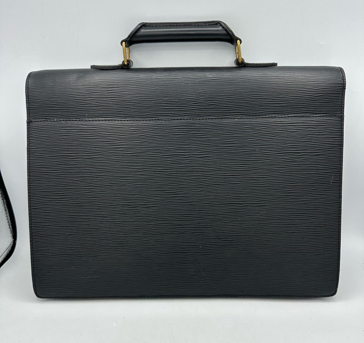 【LOUIS VUITTON】セルヴィエット エピブラック ビジネスバッグ 書類かばん ルイヴィトン 中古品_画像2