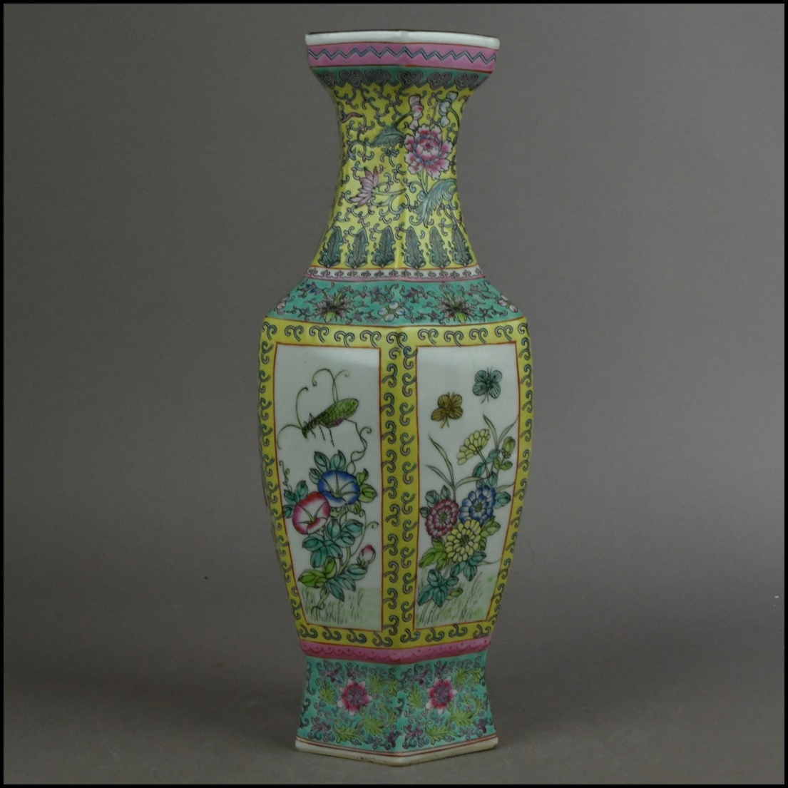 【ACT】中国美術 唐物【景徳鎮製】紛彩 色絵 花鳥虫図 六角花瓶 花入 古美術品 高さ35.9cm A7-826-20_画像5