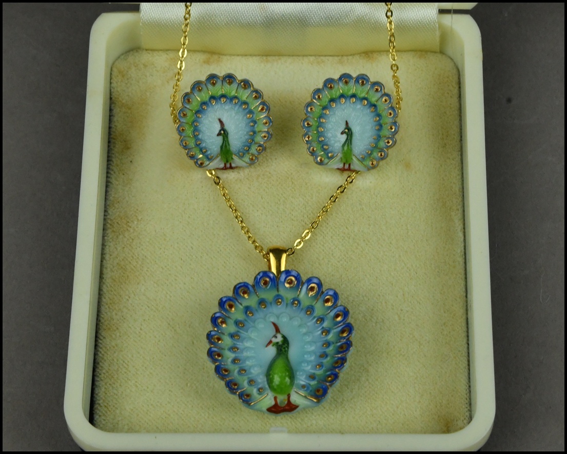 【NNK】有田焼『幻の超絶技巧』俊兼作【トシカネジュエリー】陶器製 孔雀細工 イヤリング ネックレス アクセサリー 装身具 ② D7-909-6_画像2