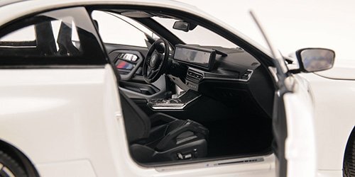 Minichamps ミニチャンプス 1/18 ミニカー ダイキャストモデル 2023年モデル BMW M2 G87 2023 アルピンホワイト