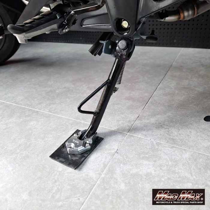 MAD MAX Mr Quick製 モンキー125 Monkey アルミ サイドスタンドエンド ゴールド (MR19-DAX07-GD) JB02 JB03 JB05 JB04 JB06_画像2