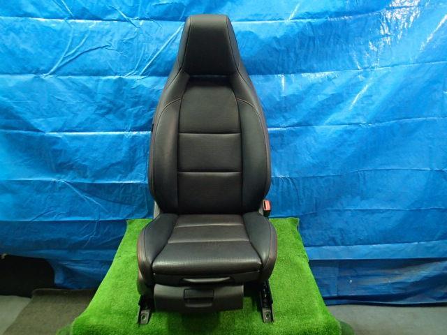 ※ベンツ Aクラス DBA-176051 ドライバーシート 運転席_画像1