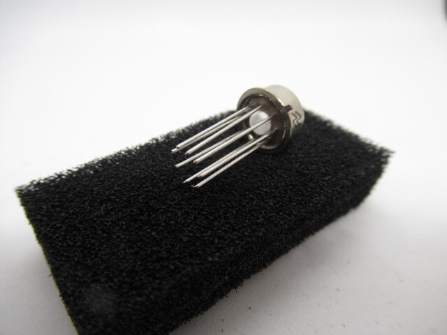 【未使用 長期保管品】オペアンプ LF356H ナショナルセミコンダクタ製 メタルキャン 1個_画像5