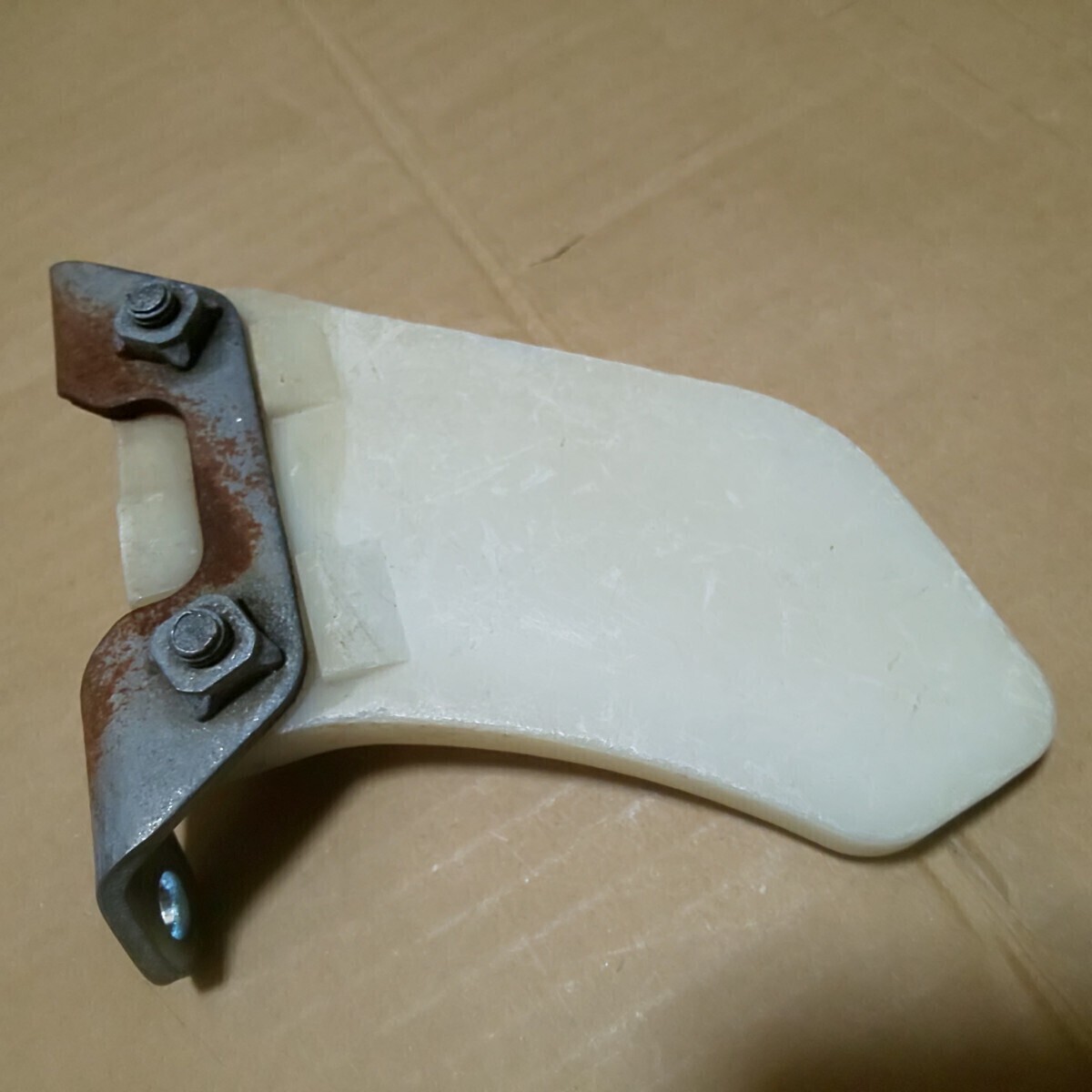 TDR250 2YK ヤマハ純正 チェーンガイド 検索 チェーンガード チェーン ガイド ガード TDR 絶版 当時物 希少_画像4