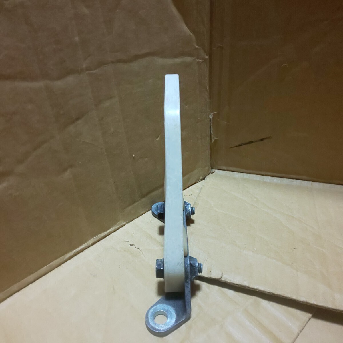 TDR250 2YK ヤマハ純正 チェーンガイド 検索 チェーンガード チェーン ガイド ガード TDR 絶版 当時物 希少_画像6