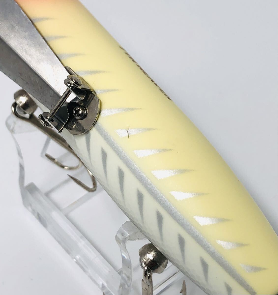 【美品】ガウラクラフト GaullaCraft トリージャ 約115mm 1oz ホワイトショア TORIEJA 羽根モノ ノイジー ルアー バルサ B098_画像7