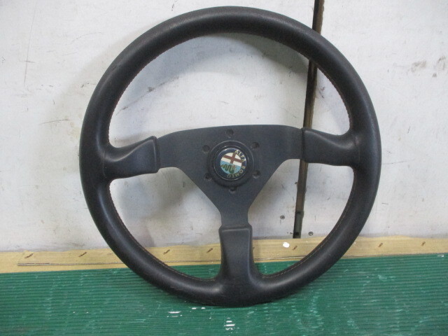 アルファロメオ75 T.SPARK E-162B40 ステアリングハンドル momo_画像1