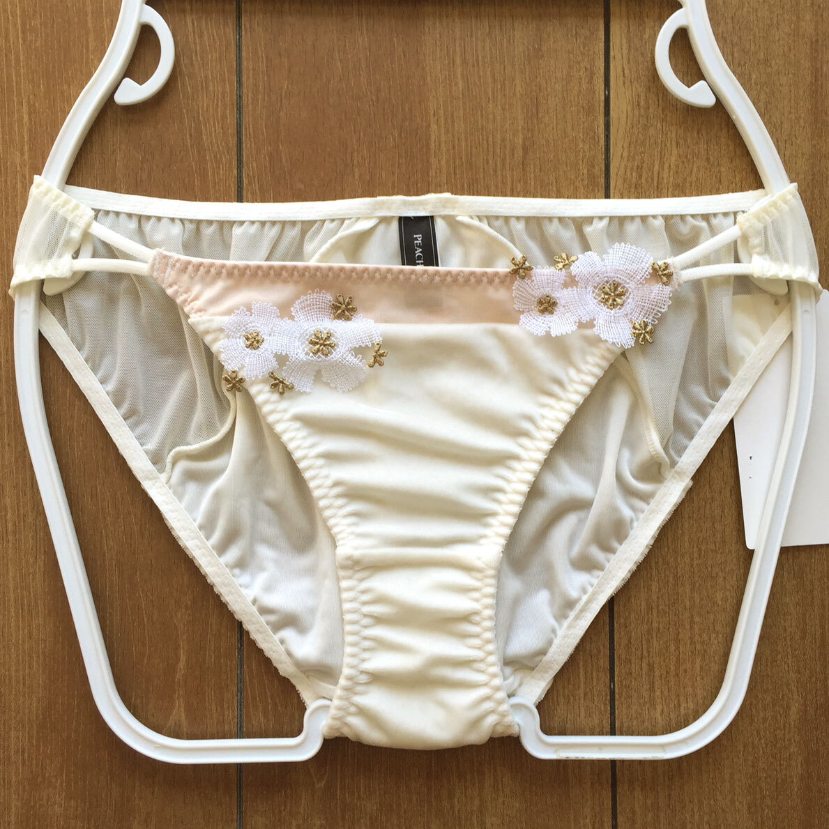 新品?未使用?【特価★ピーチジョン】光沢感あるもこもこベロア素材?センシャル可愛(ài)い推し/オフ白/L★パンティ/ショーツ/レディース下著