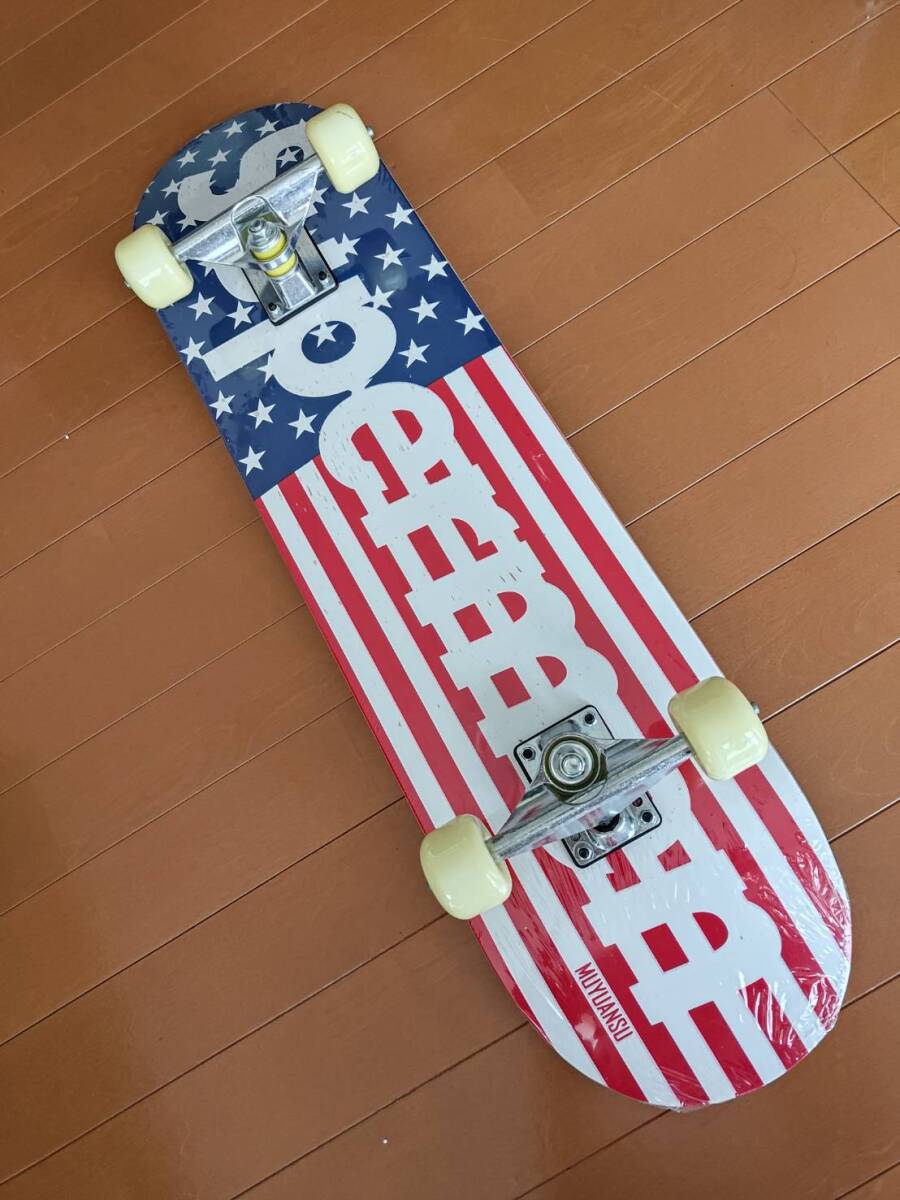 新品訳あり　未使用品　スケートボード 31インチ　コンプリートセット　完成品_画像1