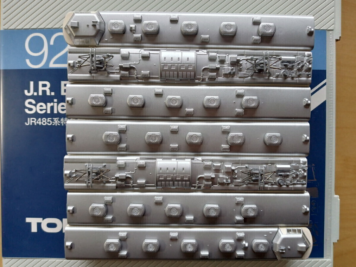 ■送料無料■ TOMIX 92632 JR 485系特急電車(北越・雷鳥・白鳥カラー)■ 管理番号ST2309240100050AY_画像5