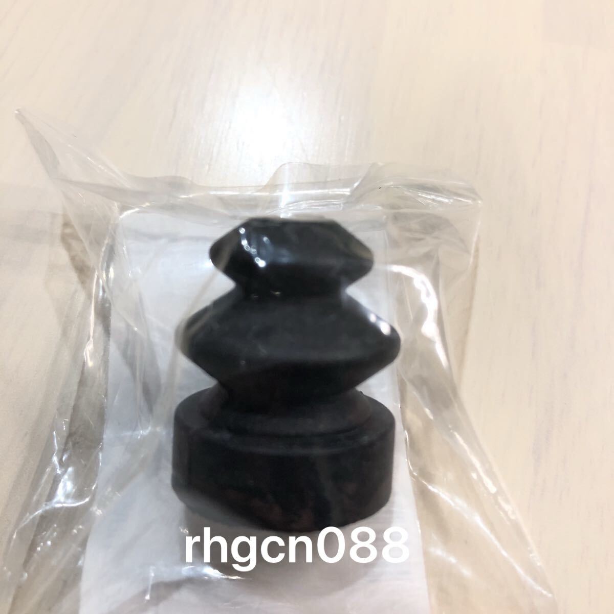 新品☆2個セット　スバル純正品　ドアスイッチブーツ　サンバー　ヴィヴィオなど　ドアスイッチカバー_画像1