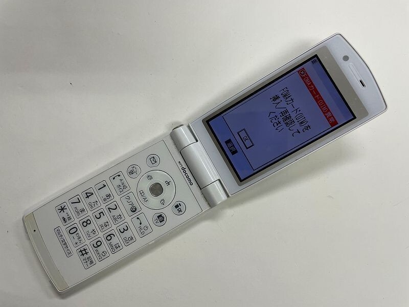 AJ440 docomo P-06A ホワイト