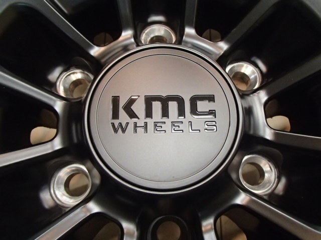 現品特価 在庫有 即納可能 USオフ系! KMC KM718 SUMMIT 8.5J 17in IS18 139.7 サテンブラック トライトン GSR プラド ハイラックス FJ_画像3