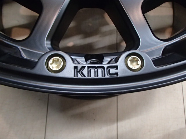 現品特価 在庫有 即納可能 USオフ系! KMC KM718 SUMMIT 8.5J 17in IS18 139.7 サテンブラック トライトン GSR プラド ハイラックス FJ_画像4