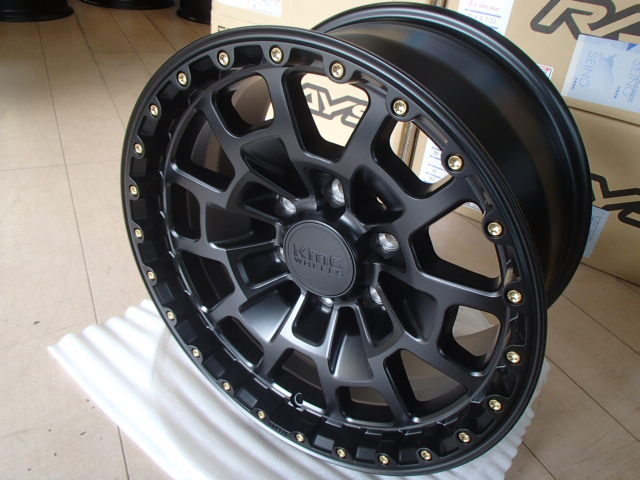 現品特価 在庫有 即納可能 USオフ系! KMC KM718 SUMMIT 8.5J 17in IS18 139.7 サテンブラック トライトン GSR プラド ハイラックス FJ_画像8