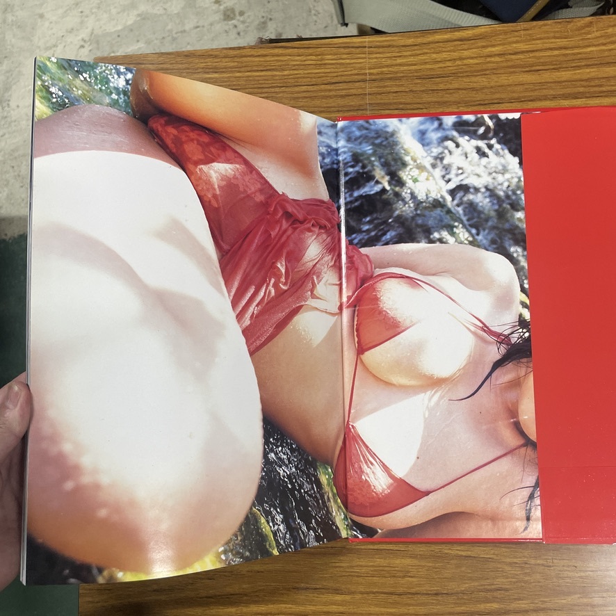 巨乳グラドル 神楽坂恵 セクシー寫真集 ＜アムリタ＞ /②