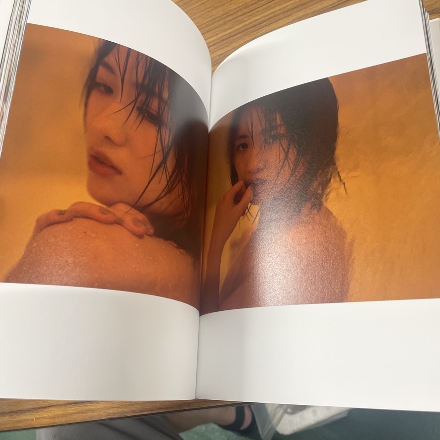 寫真集 【寫真集?初版?DVD付】工藤遙「Lively」 /識別番號②