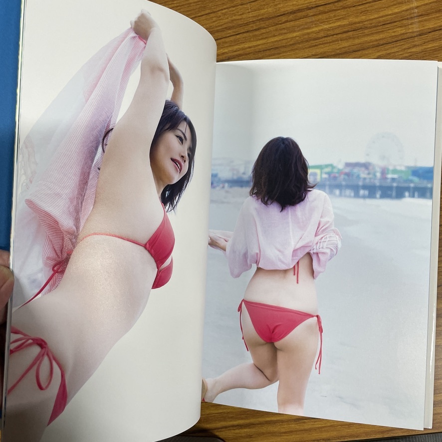 磯山さやか 寫真集 『holiday』初版 /識別番號②