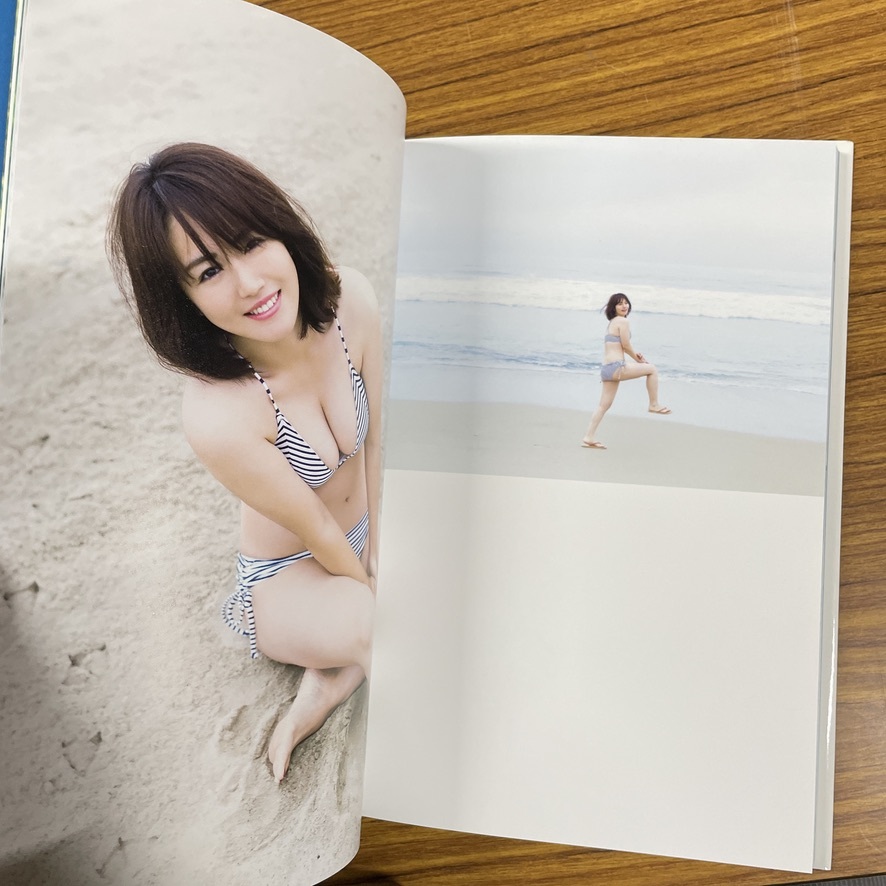 磯山さやか 寫真集 『holiday』初版 /識別番號②