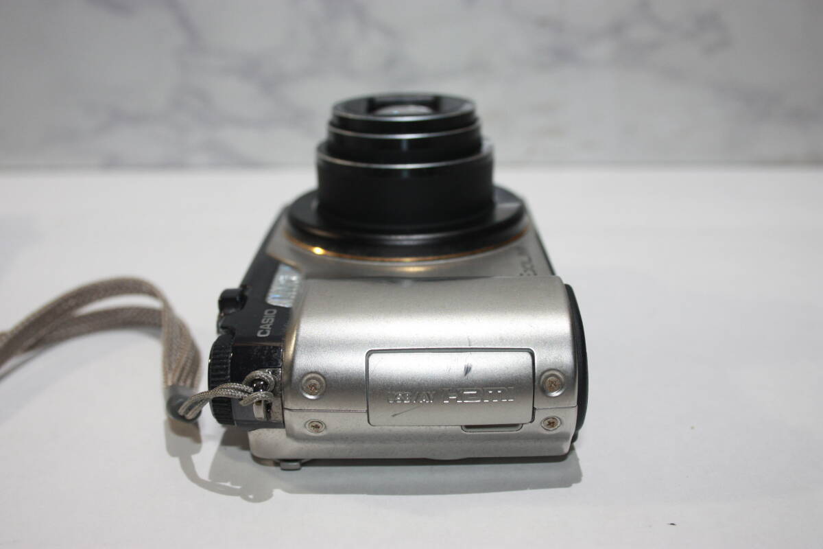 CASIO カシオ HIGH SPEED EXILIM EX-FH100 毎秒40枚の高速連寫が可能な光學(xué)10倍ズームレンズ搭載デジタルカメラ（1010萬(wàn)畫素）作動(dòng)確認(rèn)済