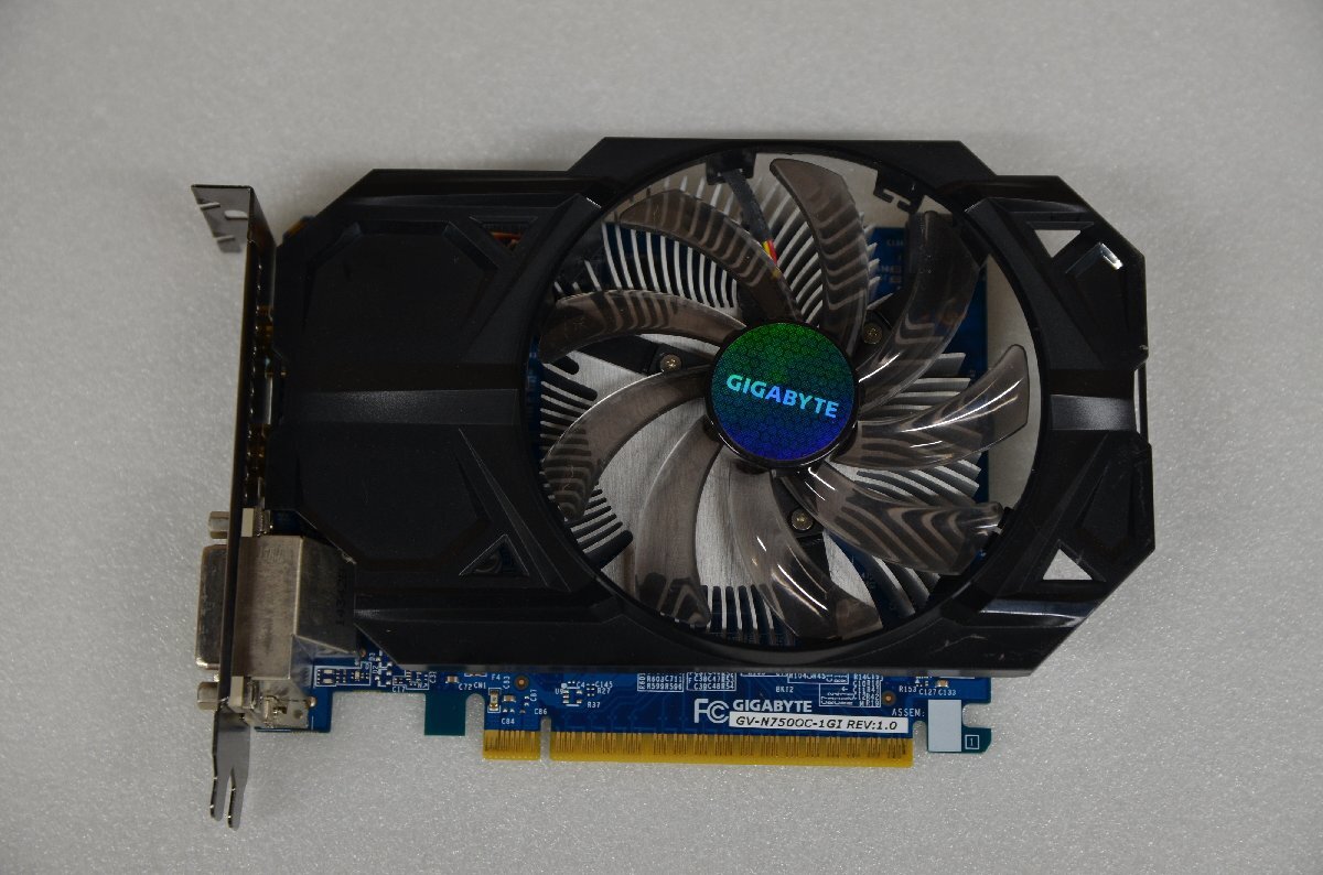 GIGABYTE 　GV-N7500C-1GI 　　GeForce GTX750　グラフィックボード　中古品　　（1304）