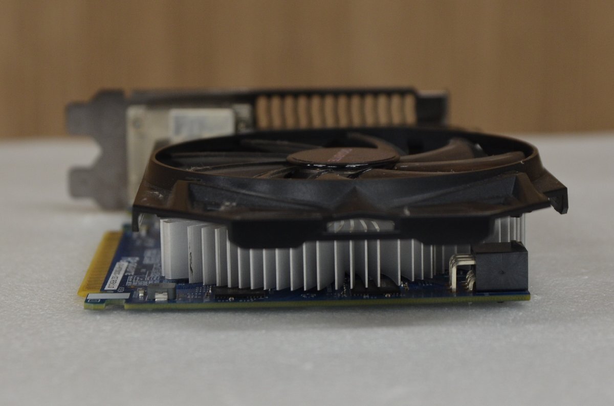 GIGABYTE 　GV-N7500C-1GI 　　GeForce GTX750　グラフィックボード　中古品　?。?304）