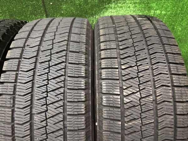 22年制　ブリヂストン　ブリザックVRX2　215/55R17　MID　アルミホイール付き　4本　7.0J　ET48/5H　114.3　スタッドレス　ヤリスクロス