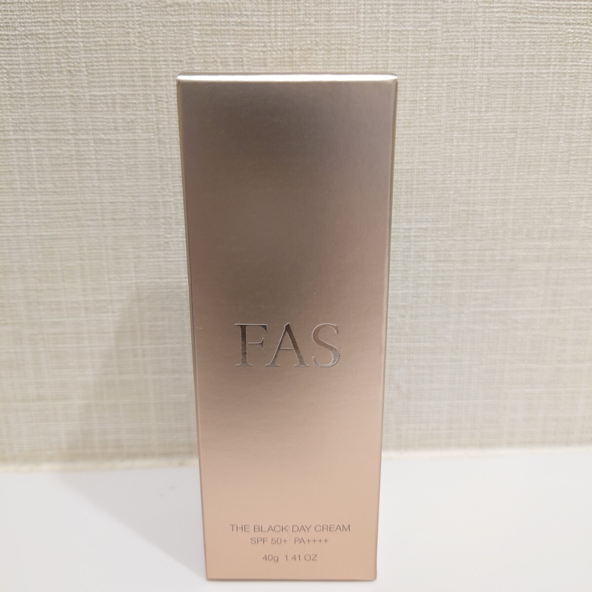 新品未開封☆FAS ザ ブラックデイクリーム 日焼け止め 化粧下地 SPF50+ PA++++