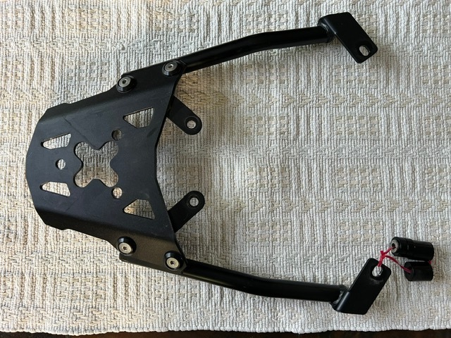KTM 390 Adventure 20-24用 リアキャリア/リアボックスステー　高さ調整スペーサー付き（中古美品）_画像1