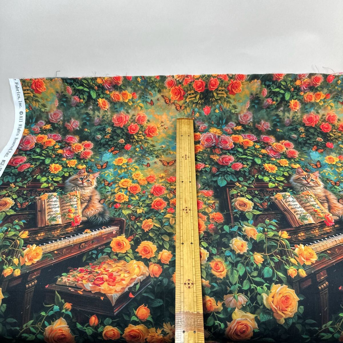 USAシーチング.綿100%生地.幅110cm×約40cm.ピアノ.薔薇.猫_画像3
