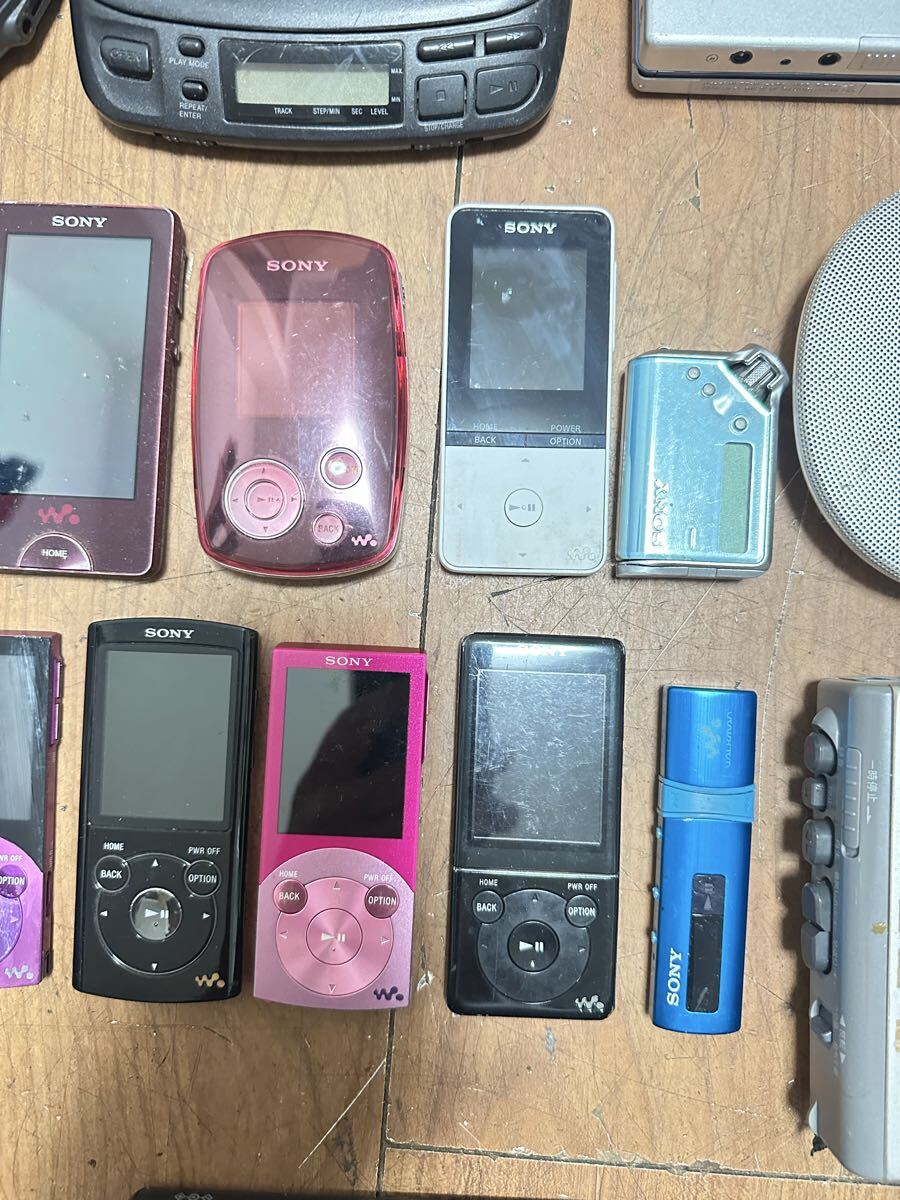 カセットプレーヤーCDプレーヤースピーカー SONY WALKMAN 26臺まとめて売る