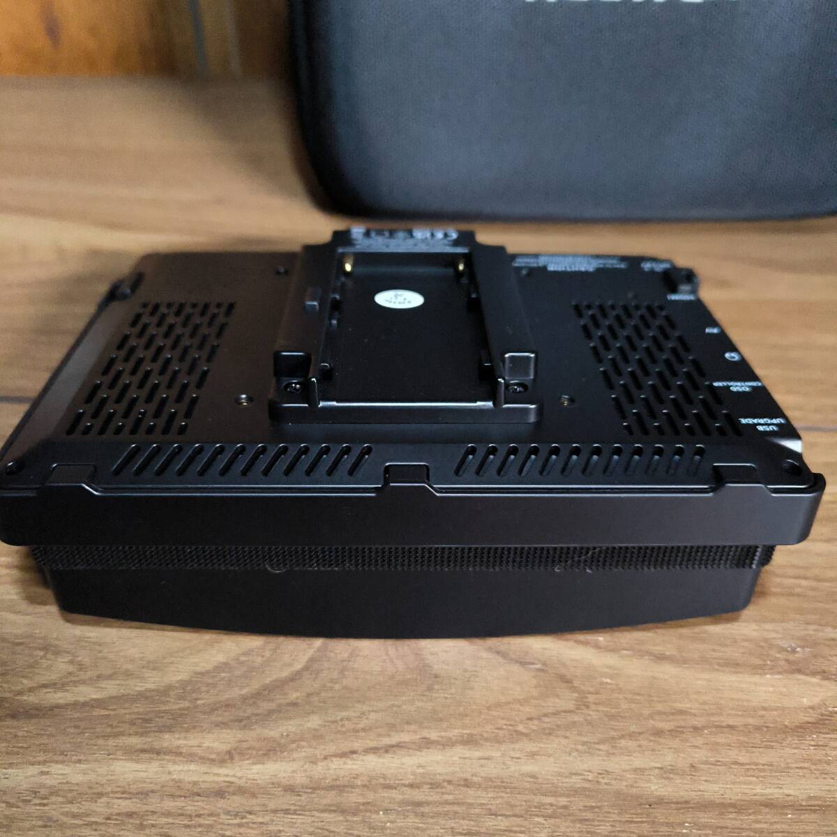 NEEWER F100 7インチ フィールドモニター バッテリー付き｜Yahoo