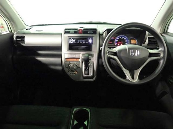 ゼスト 660 スパーク W 社外CDステレオ　ABS　両席エアバック　イ