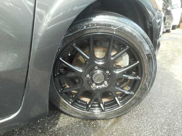 ストリーム 1.8 X 社外HDDナビ　バックカメラ　社外アルミ