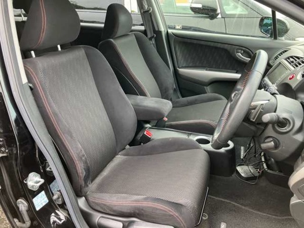 ストリーム 2.0 RSZ HDDナビパッケージ ドライブレコーダー?バックカメラ?ETC?