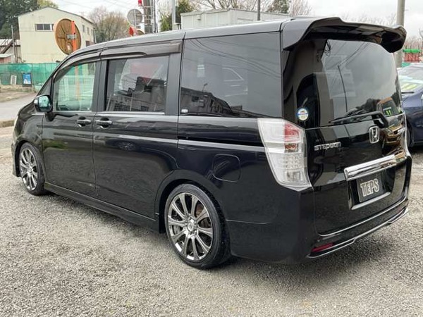 ステップワゴン 2.0 スパーダ Z 1年走行無制限保証?ローダウン