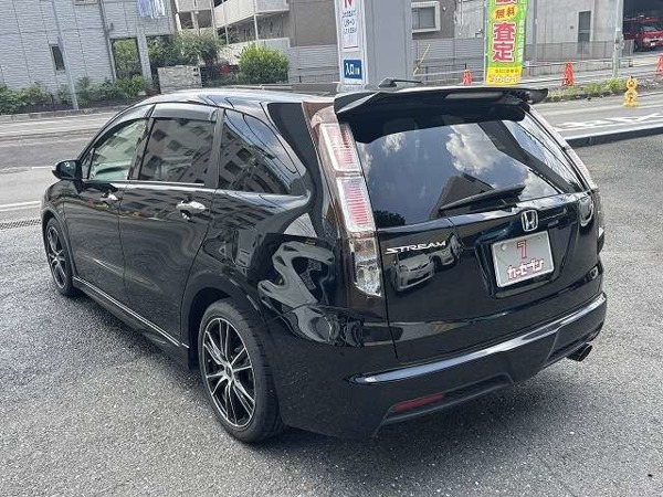 ストリーム 1.8 RST 禁煙車　社外ナビ　フルセグTV　バックカメ