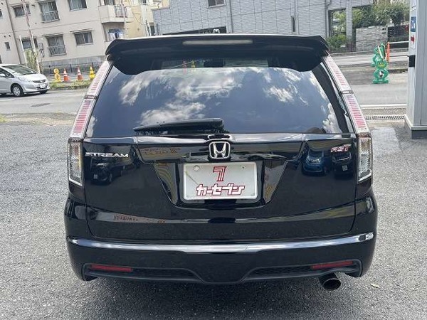 ストリーム 1.8 RST 禁煙車　社外ナビ　フルセグTV　バックカメ
