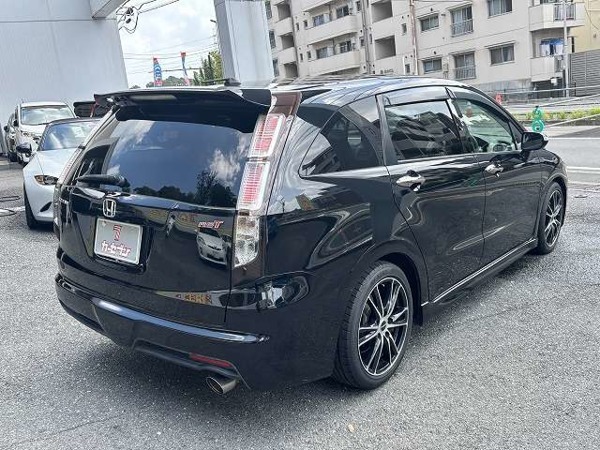 ストリーム 1.8 RST 禁煙車　社外ナビ　フルセグTV　バックカメ